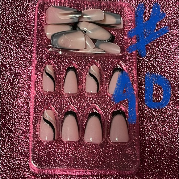 Nail Sale ***4/ $20*** - Picture 4 of 12